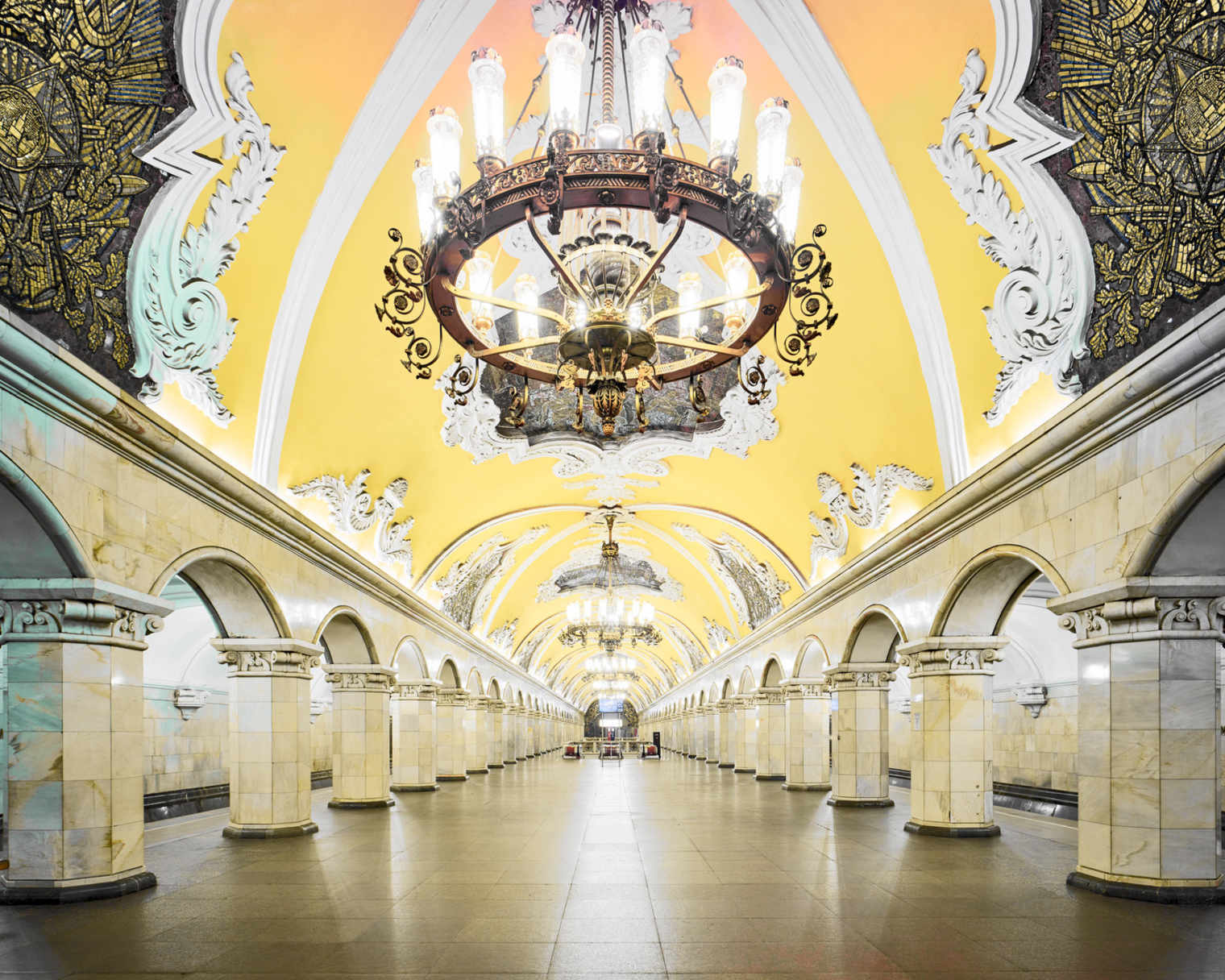 © David Burdeny, станция метро «Комсомольская», Москва